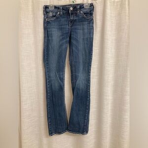 90’s style low rise jeans